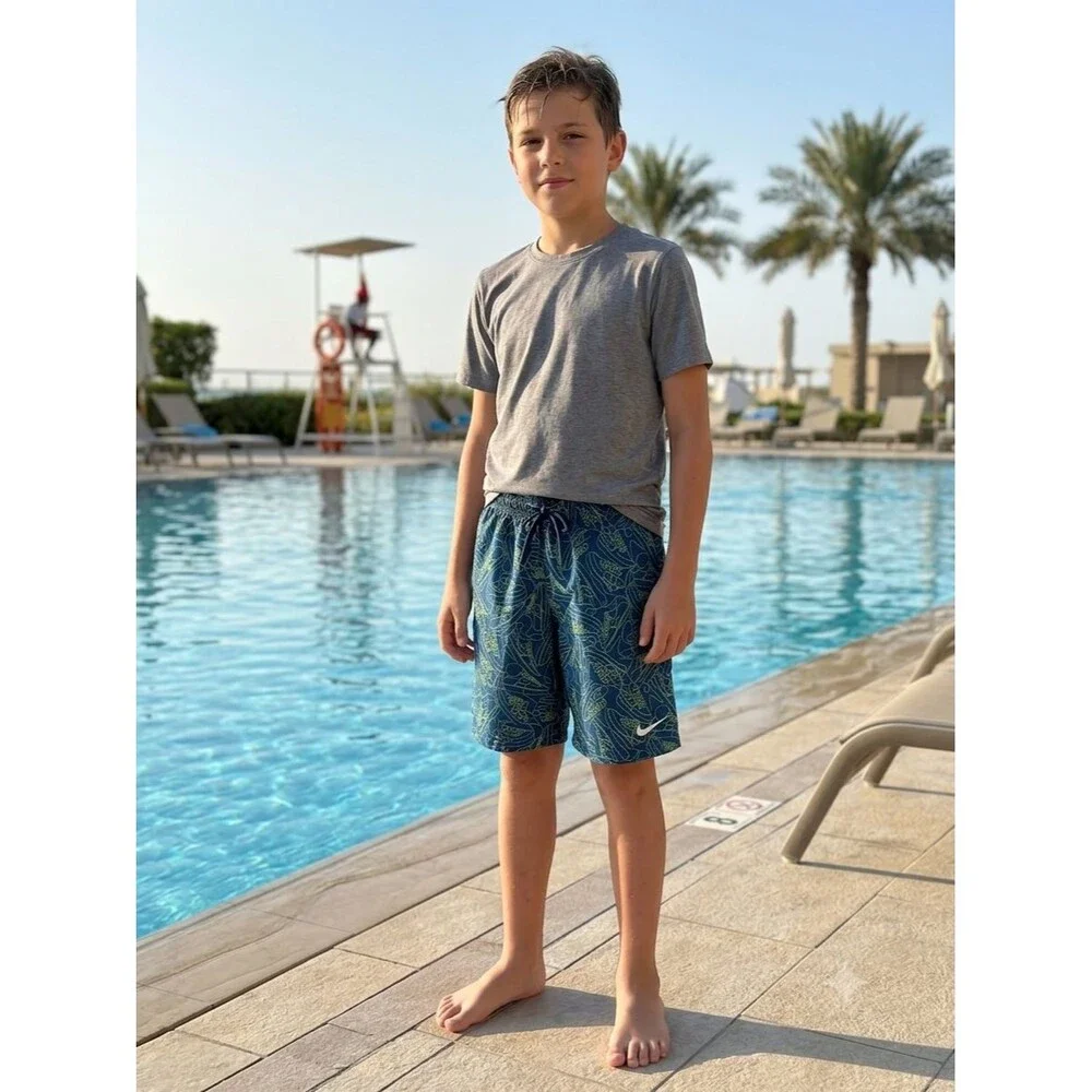 New Without Tags Nike Boys Swim Trunks Size M Blue/Neon Green Graphic Lined
